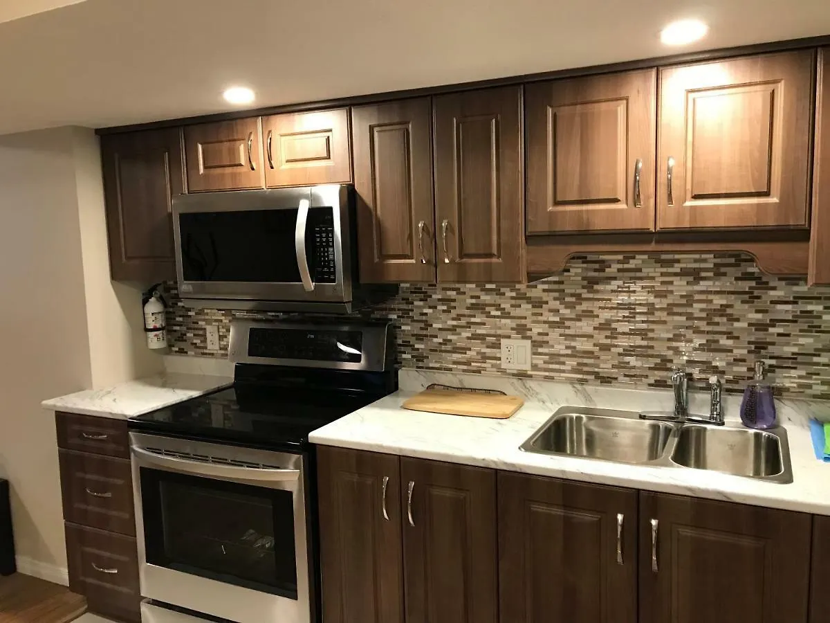 Self Check-In Spacious Apartment With Full Kitchen Ottawa