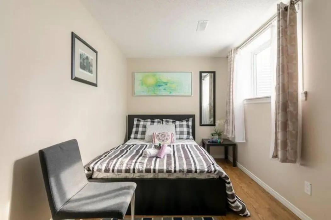 Self Check-In Spacious Apartment With Full Kitchen Ottawa Canada