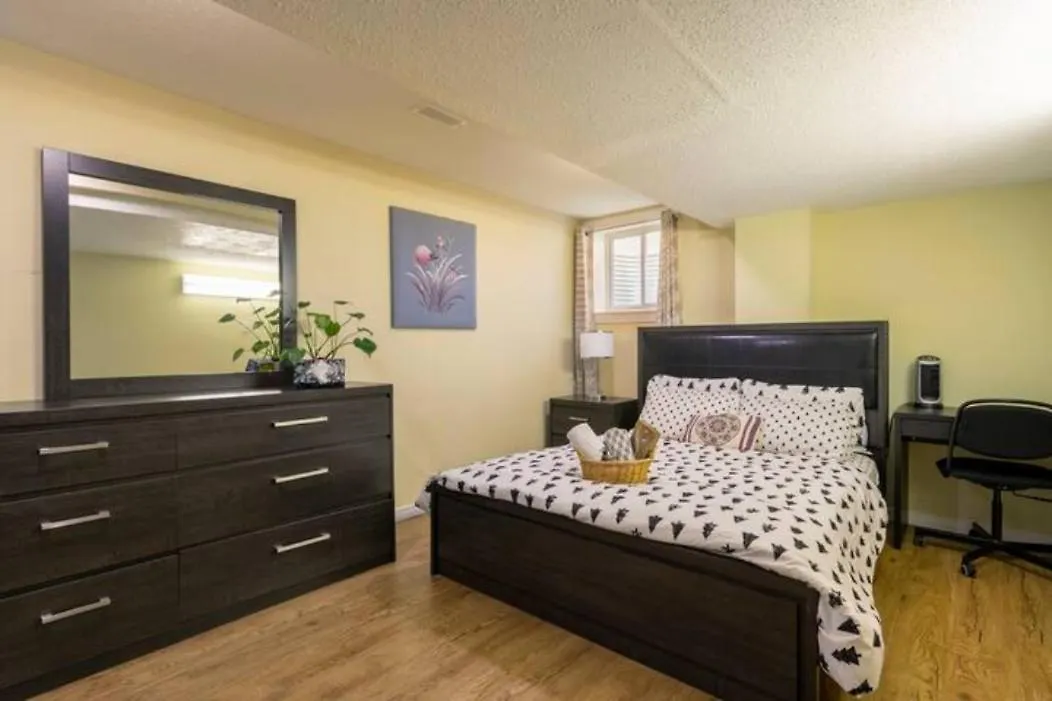 Self Check-In Spacious Apartment With Full Kitchen Ottawa