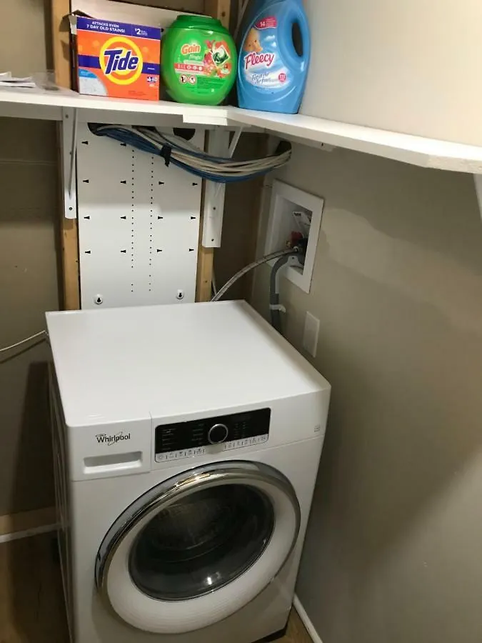 Self Check-In Spacious Apartment With Full Kitchen Ottawa